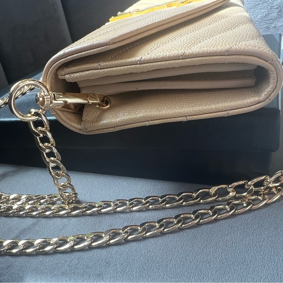 Beige YSL cassandre wallet on chain - Picture 3 of 13